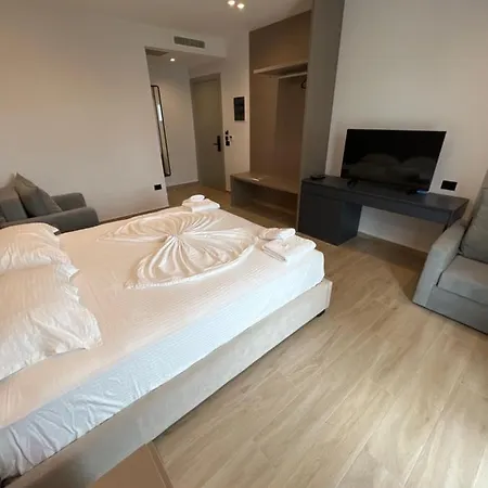 Onix 4* Ksamil